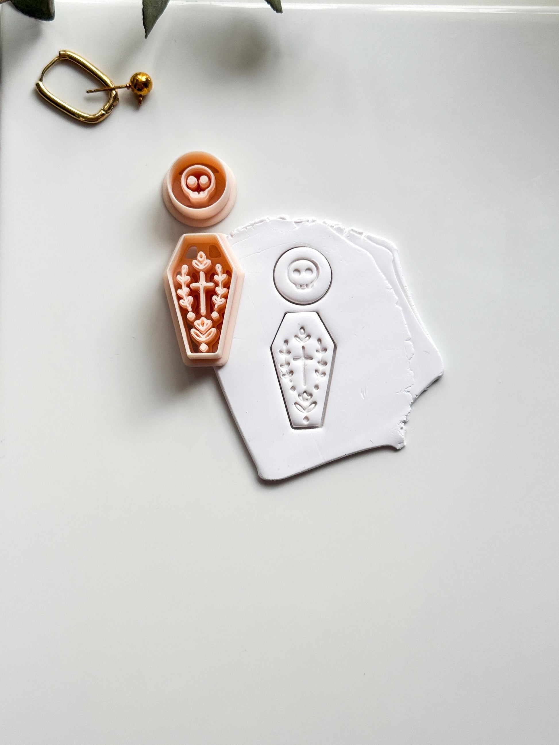 Skull Bloom Coffin Cutter: Floral Cross Coffin Dangle for Polymer Clay