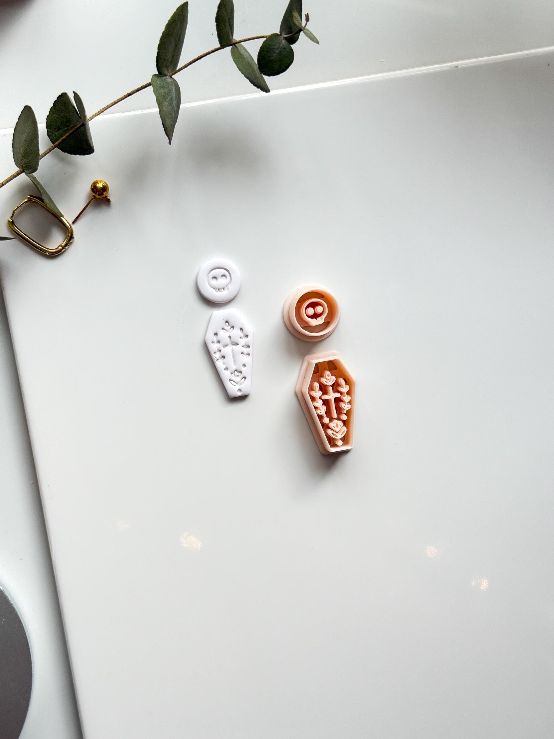 Skull Bloom Coffin Cutter: Floral Cross Coffin Dangle for Polymer Clay