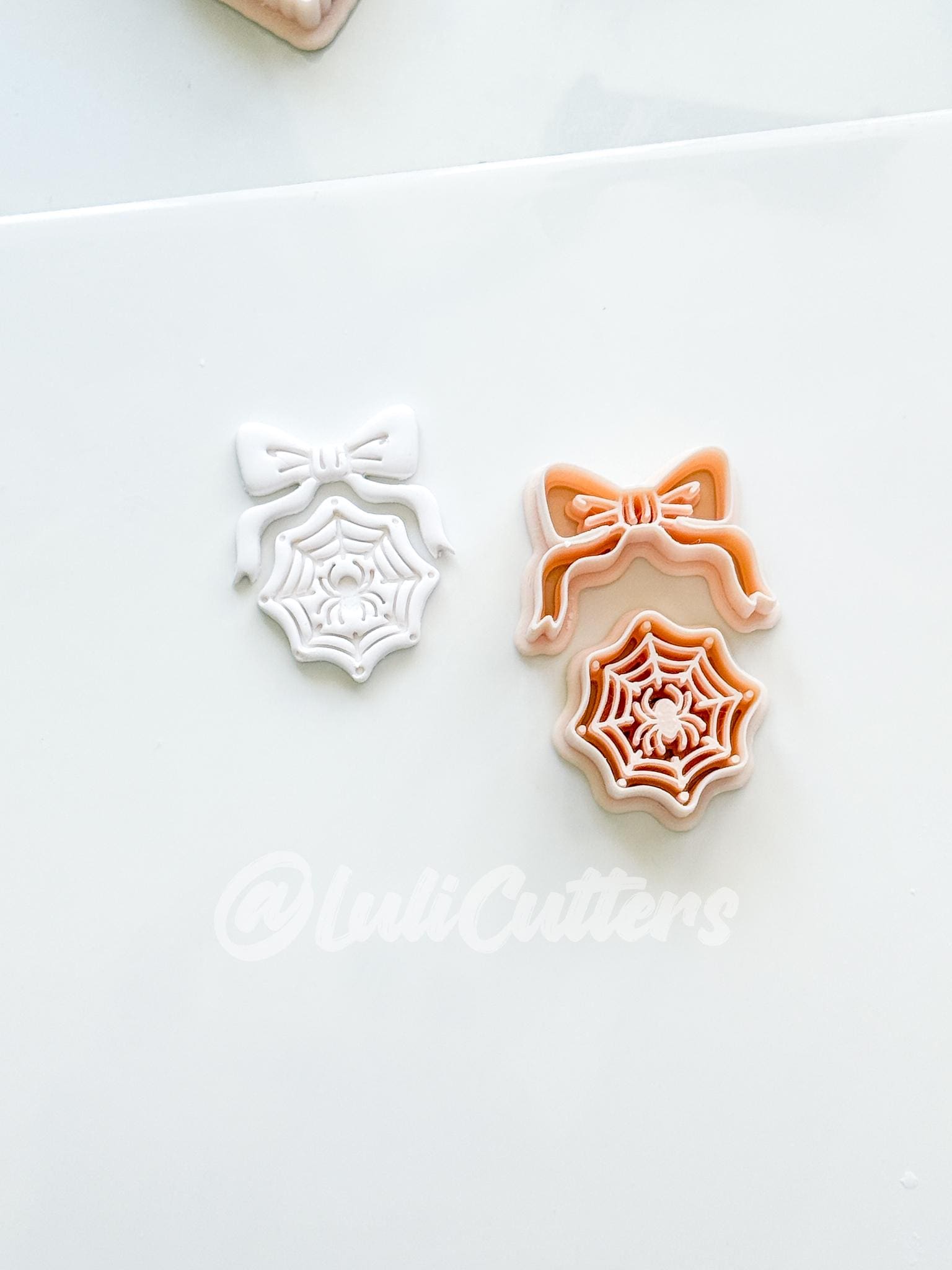 Spooky Bow Web Cutter: Spider Silk Dangle Shape for Polymer Clay