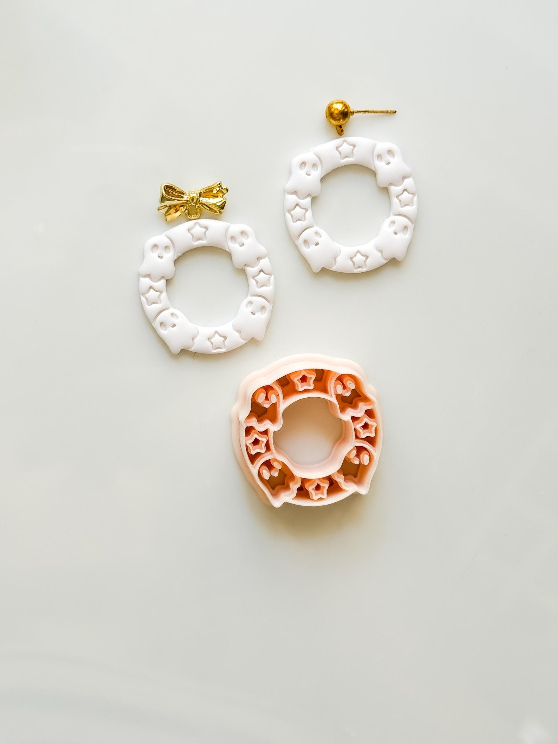 Cute Boo Wreath Cutter: Ghost Star Halloween Circle for Polymer Clay