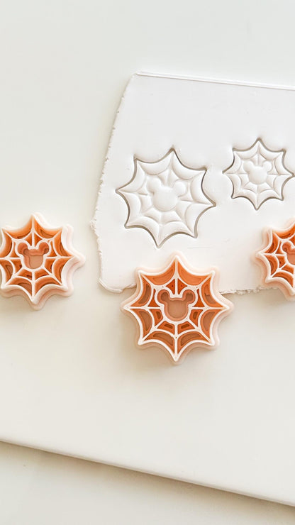 Mouse Web Cutter: Spider Web Halloween Shape for Polymer Clay