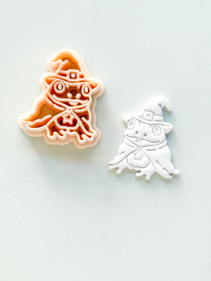 Witch Frog Cutter: Halloween Amphibian Character for Polymer Clay
