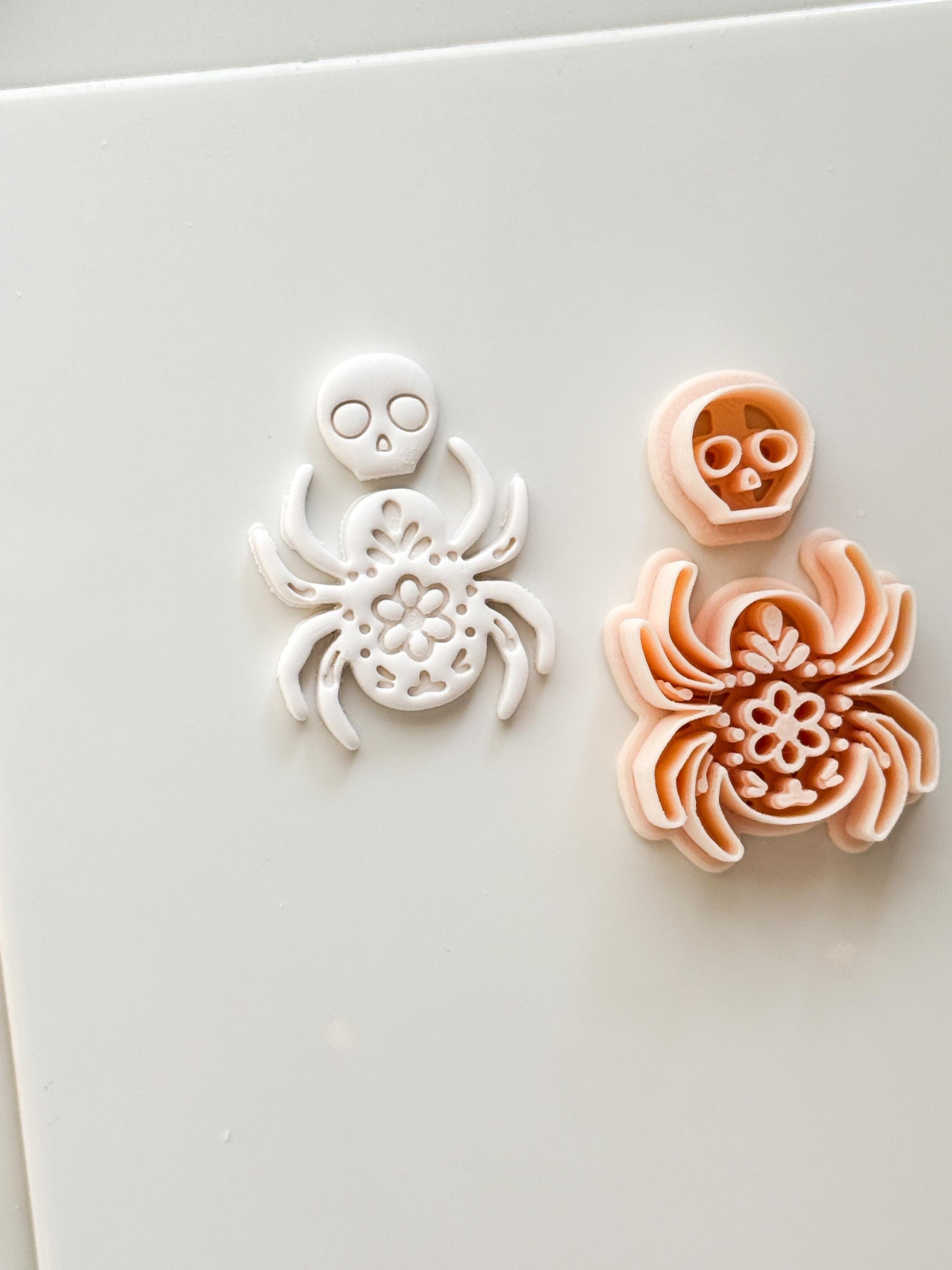 Bloom Spider Cutter: Floral Spider Halloween Design for Polymer Clay
