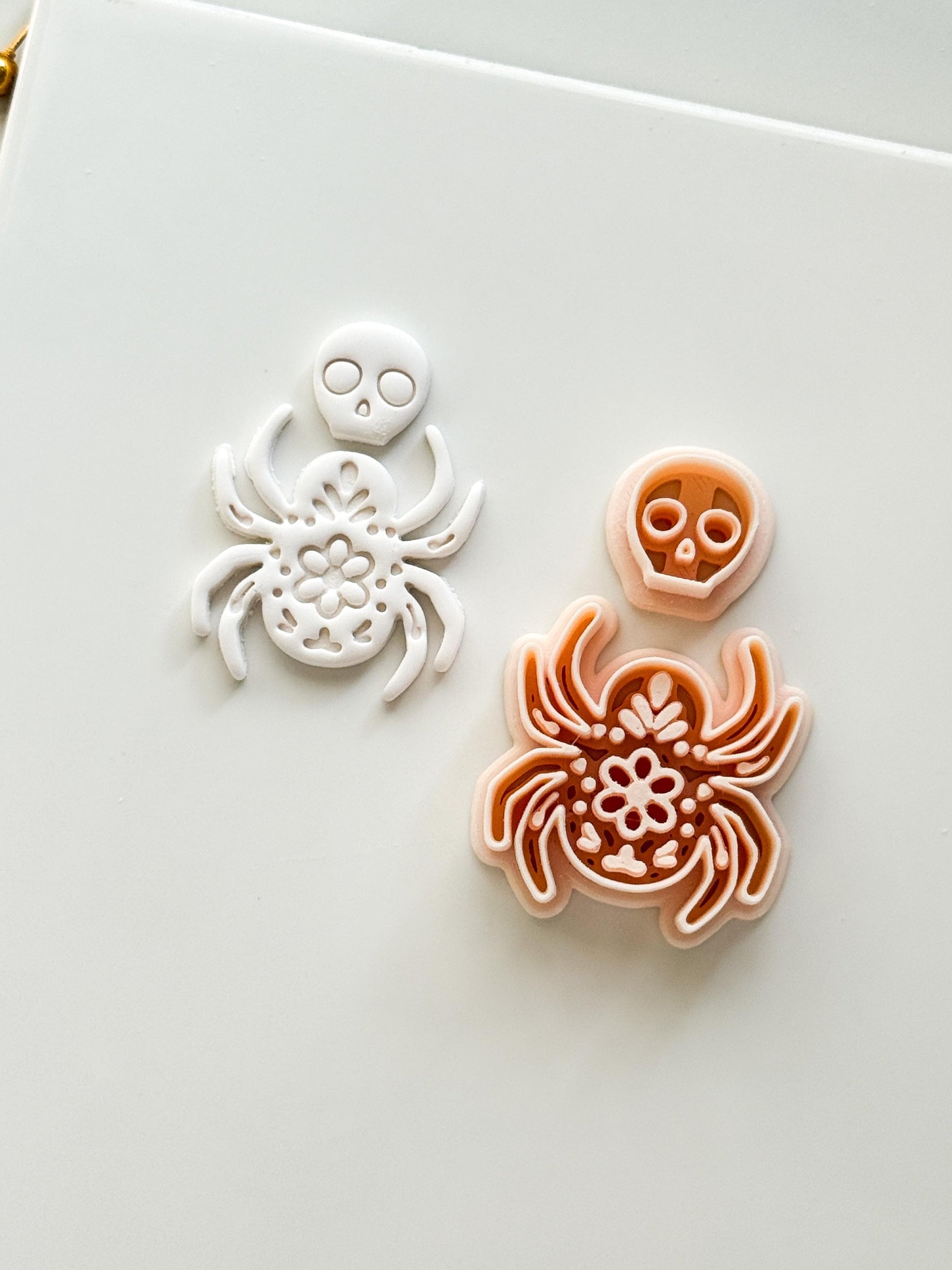 Bloom Spider Cutter: Floral Spider Halloween Design for Polymer Clay