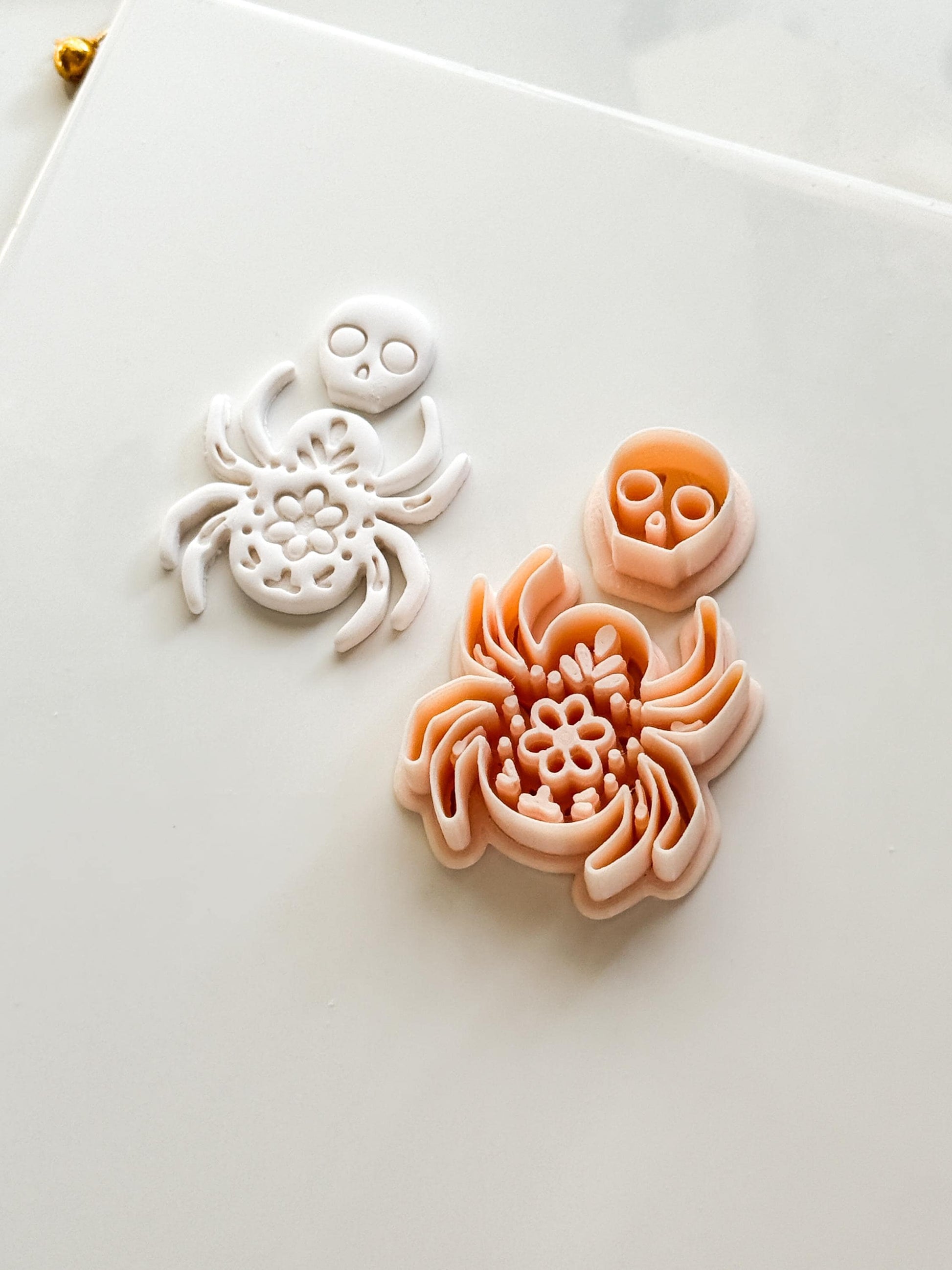 Bloom Spider Cutter: Floral Spider Halloween Design for Polymer Clay