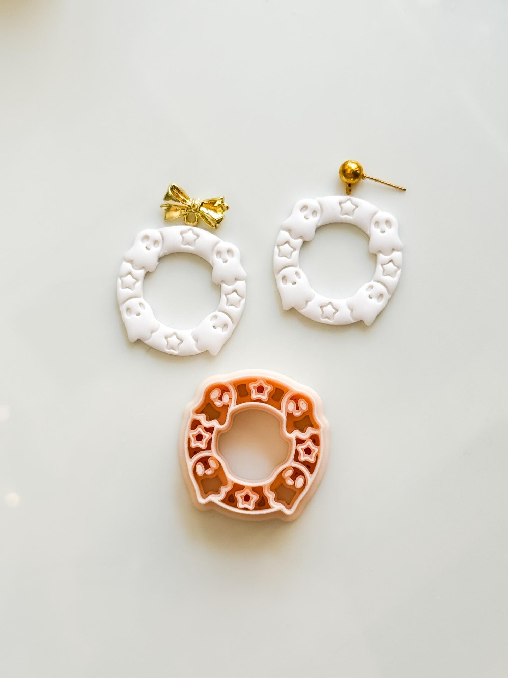 Cute Boo Wreath Cutter: Ghost Star Halloween Circle for Polymer Clay