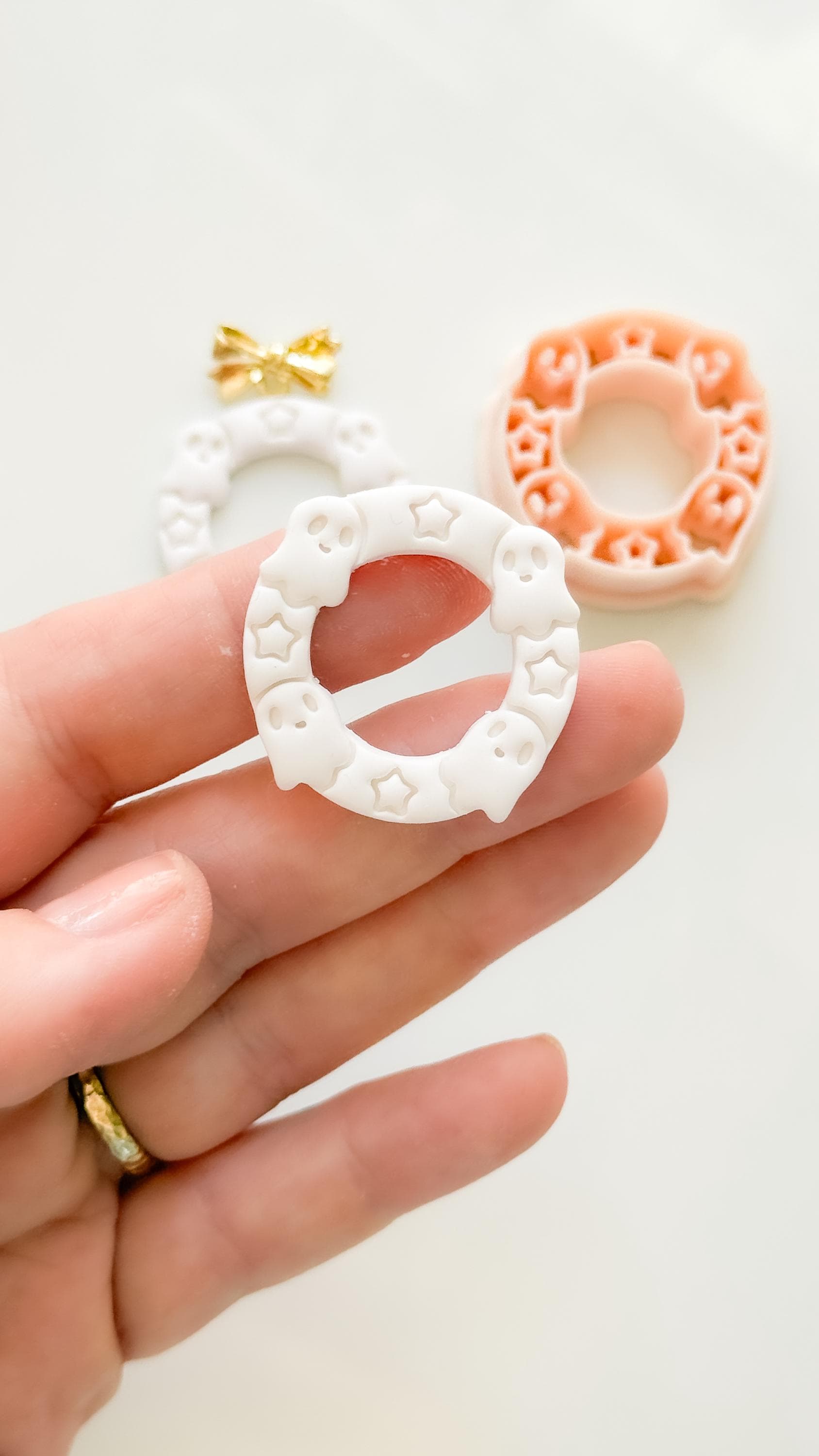 Cute Boo Wreath Cutter: Ghost Star Halloween Circle for Polymer Clay