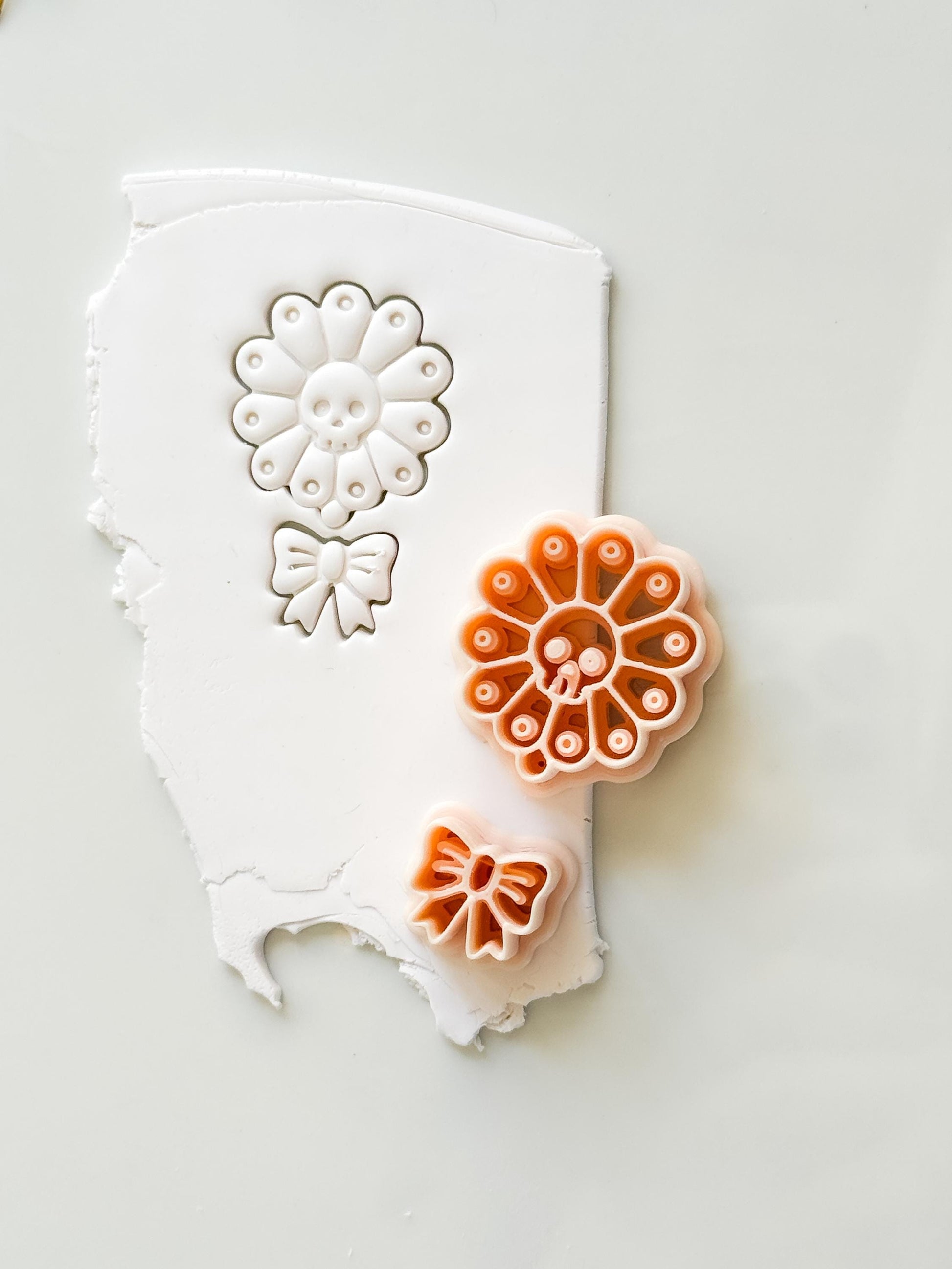Skull Daisy Bow Cutter: Floral Halloween Dangle for Polymer Clay