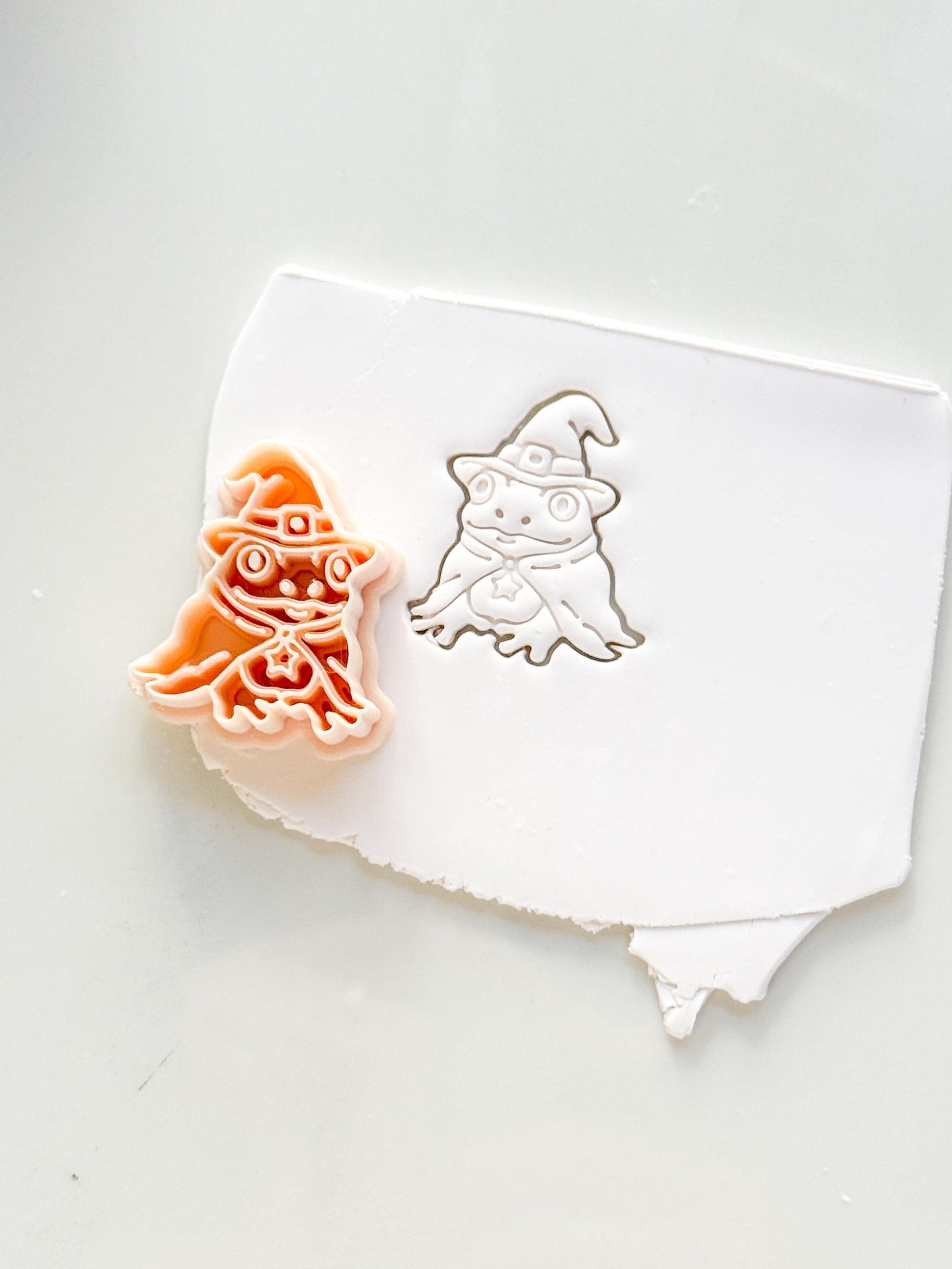 Witch Frog Cutter: Halloween Amphibian Character for Polymer Clay