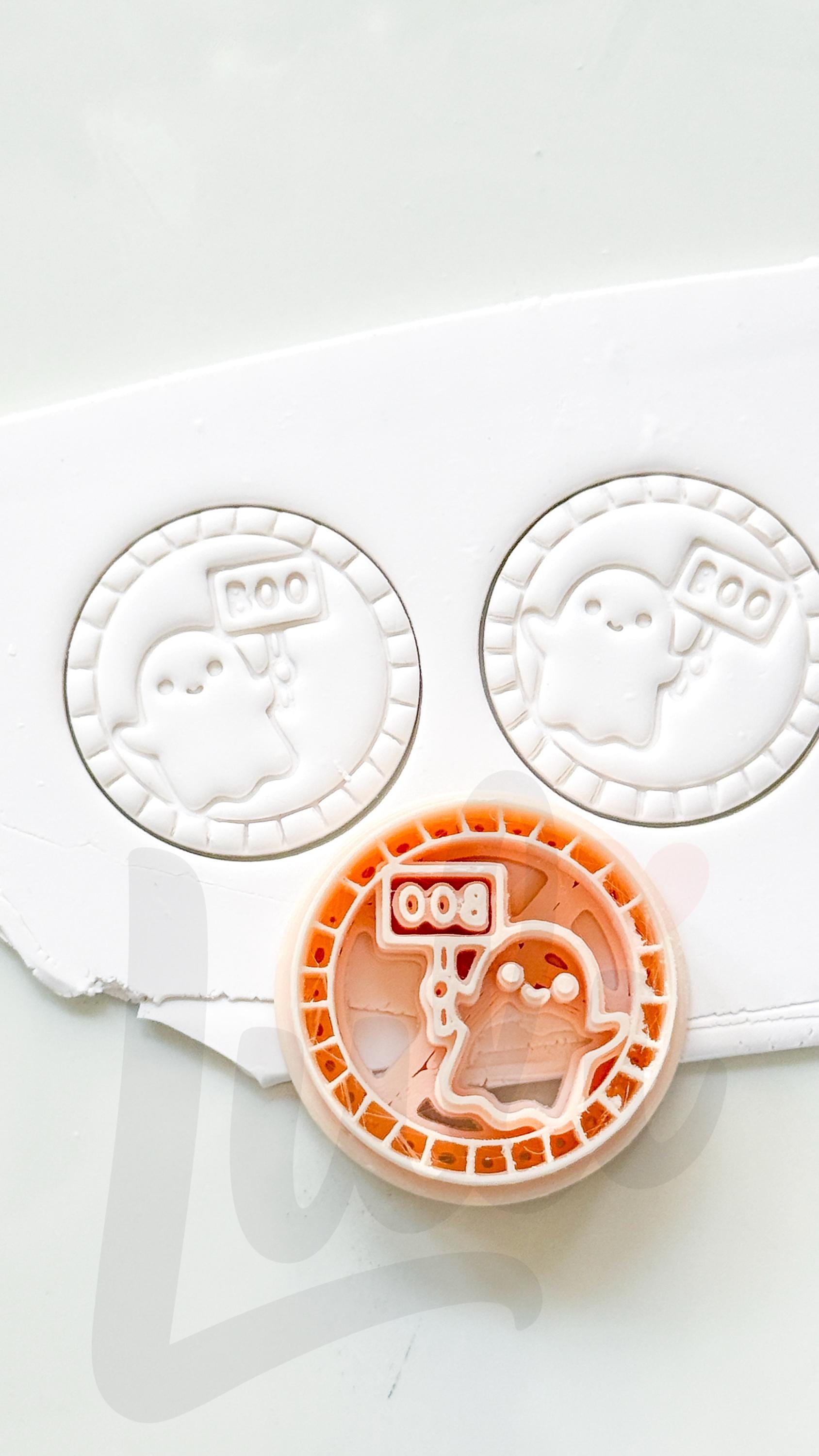 Boo Sign Cutter: Ghost Plaque Shape for Polymer Clay