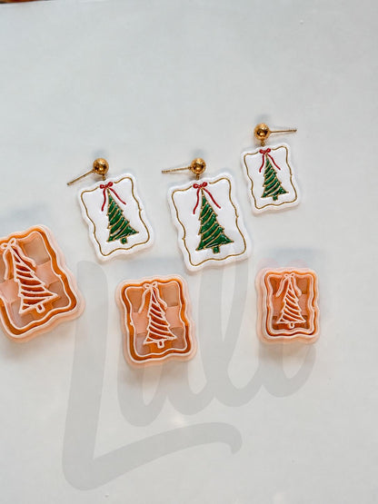 Bow Tied Christmas Tree Cutter: Festive Holiday Shape for Polymer Clay