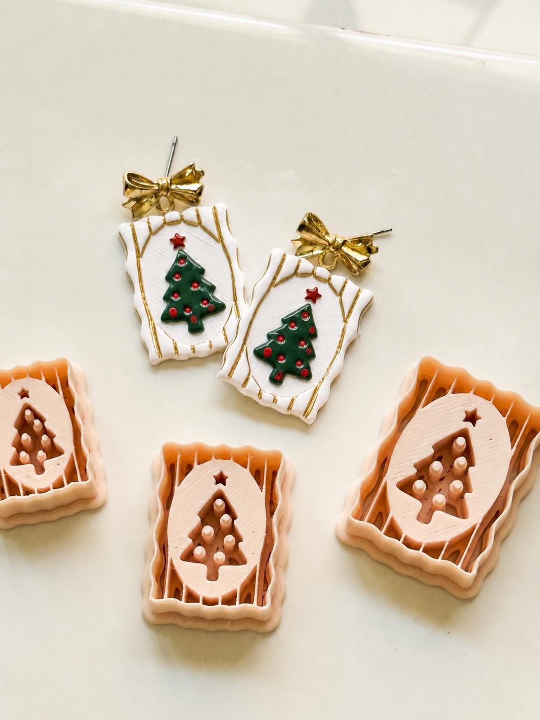 Christmas Tree Cameo Cutter: Oval Framed Design for Polymer Clay