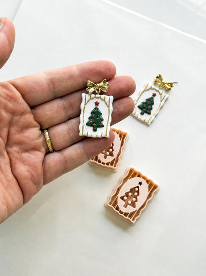 Christmas Tree Cameo Cutter: Oval Framed Design for Polymer Clay