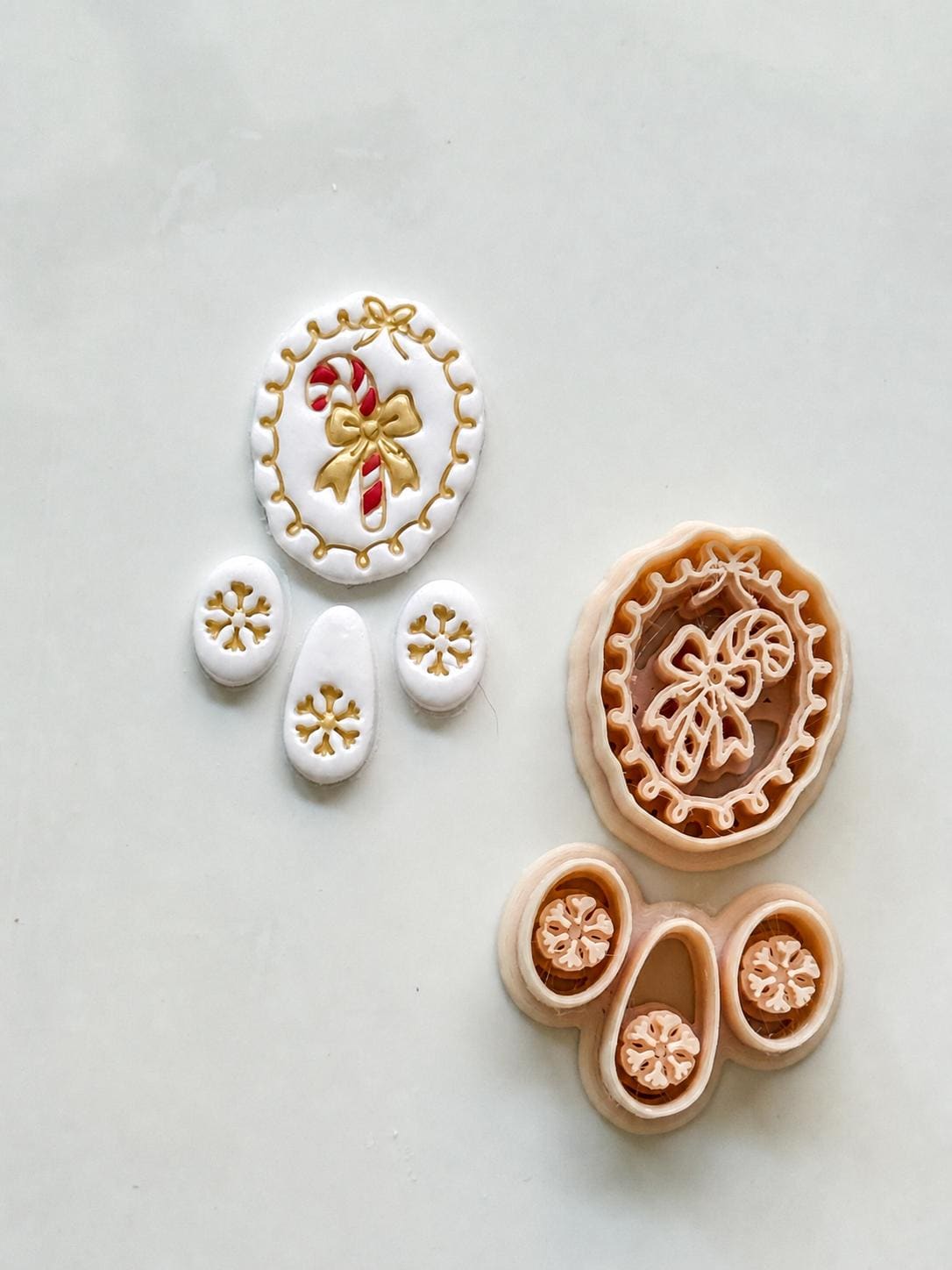 Candy Cane Ribbon Frame Cutter: Holiday Ornament Shape for Polymer Clay