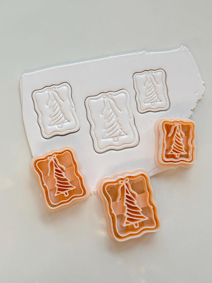 Bow Tied Christmas Tree Cutter: Festive Holiday Shape for Polymer Clay