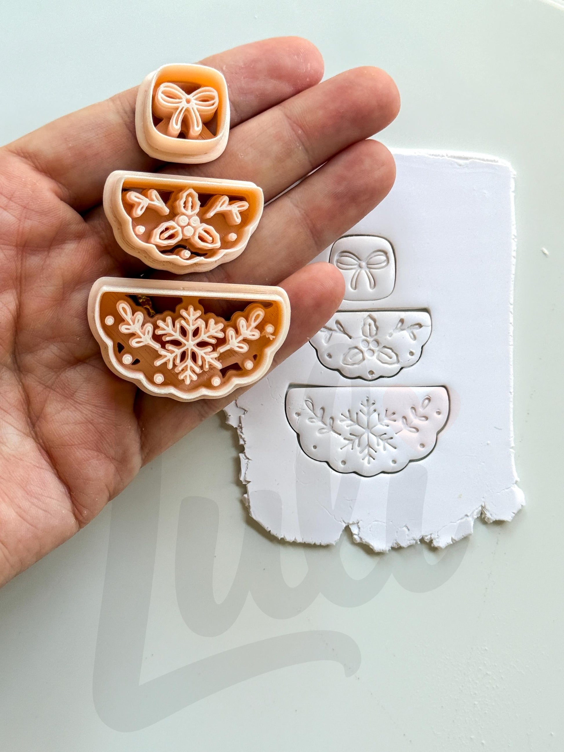Holly Berry Fan Cutter: Botanical Christmas Shapes for Polymer Clay