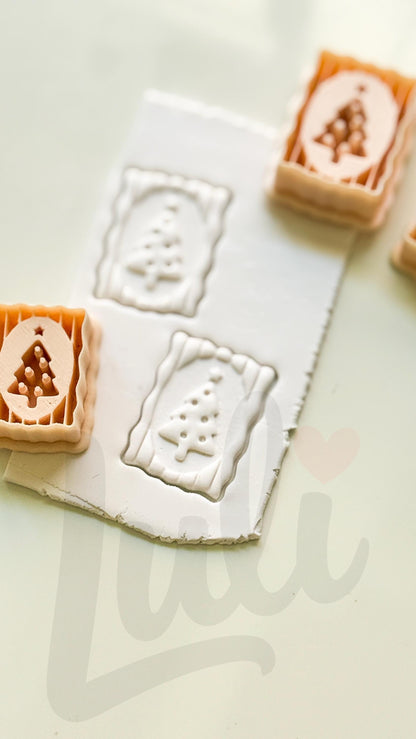 Christmas Tree Cameo Cutter: Oval Framed Design for Polymer Clay