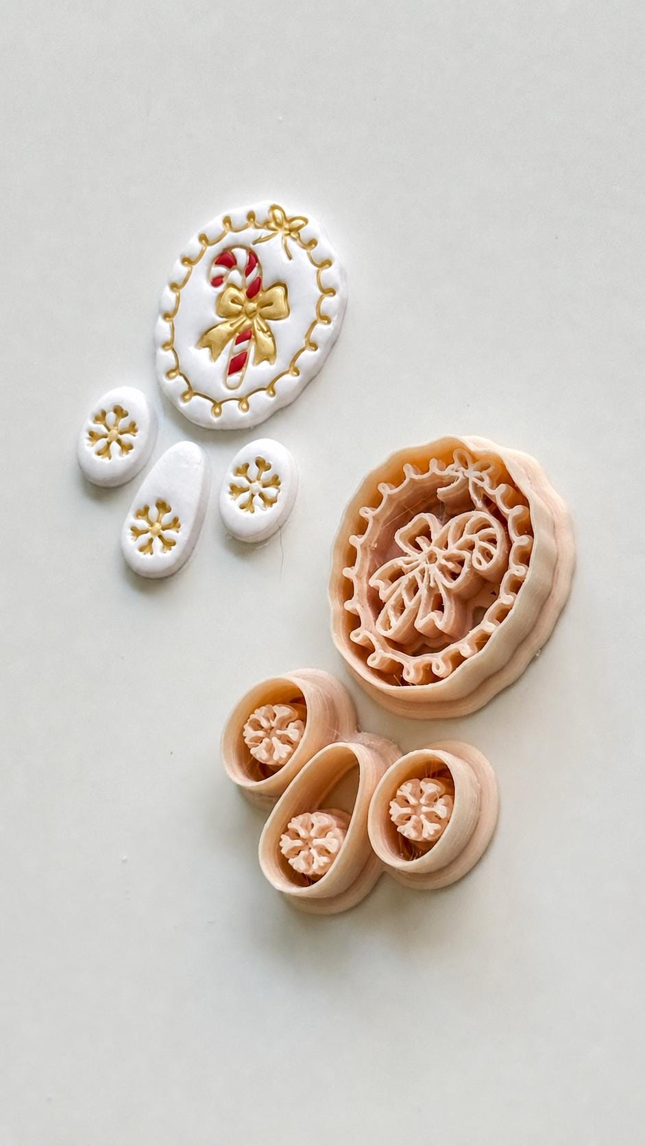 Candy Cane Ribbon Frame Cutter: Holiday Ornament Shape for Polymer Clay