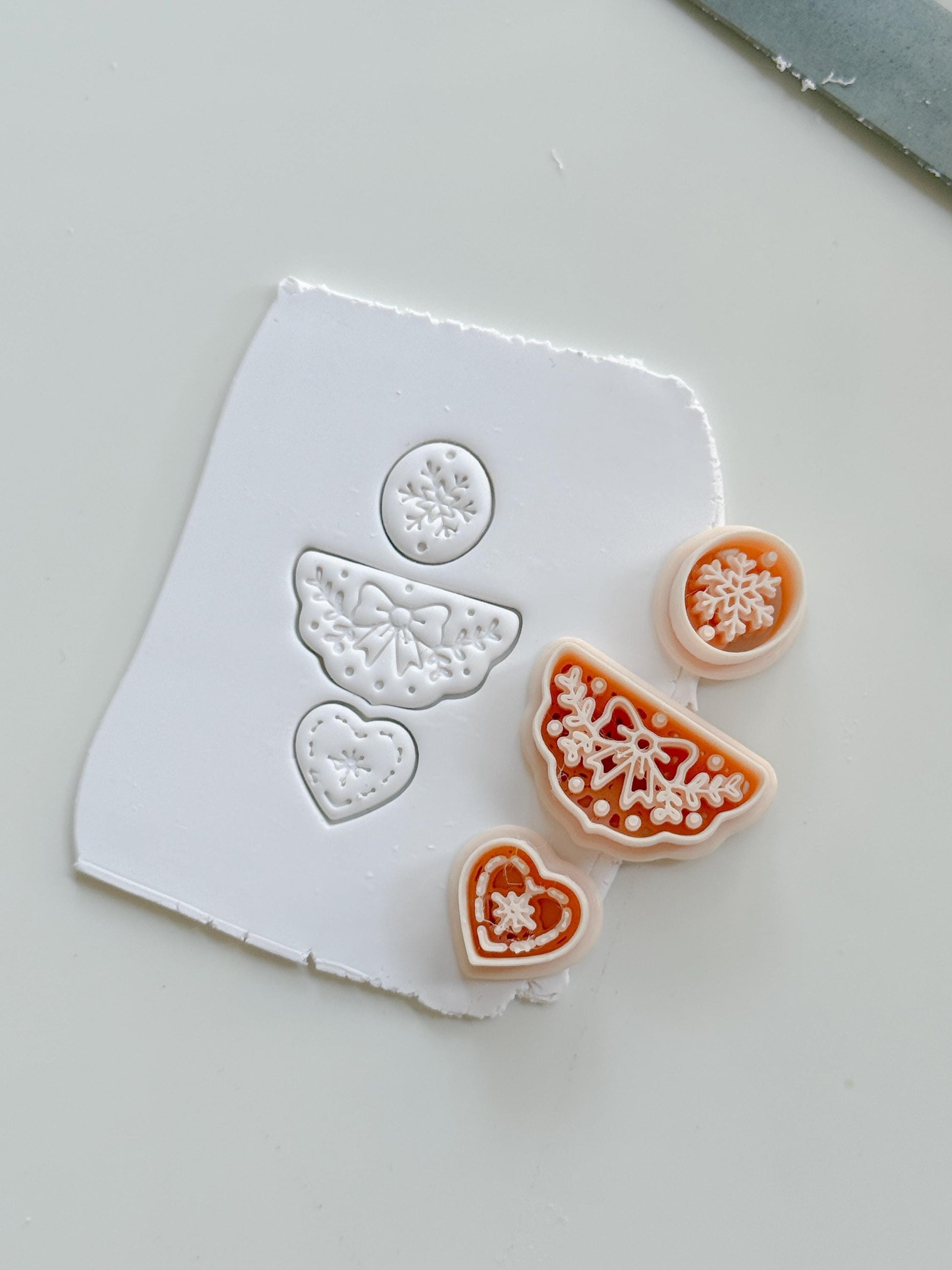 Winter Bow Garland Cutter: Snowflake Design for Polymer Clay